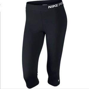Nike Pro 3/4 Length DriFit Leggings